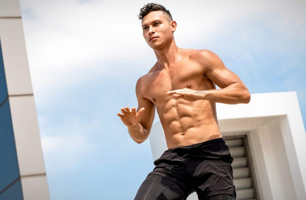 Comment réaliser un exercice oblique efficace sans matériel : Guide pratique