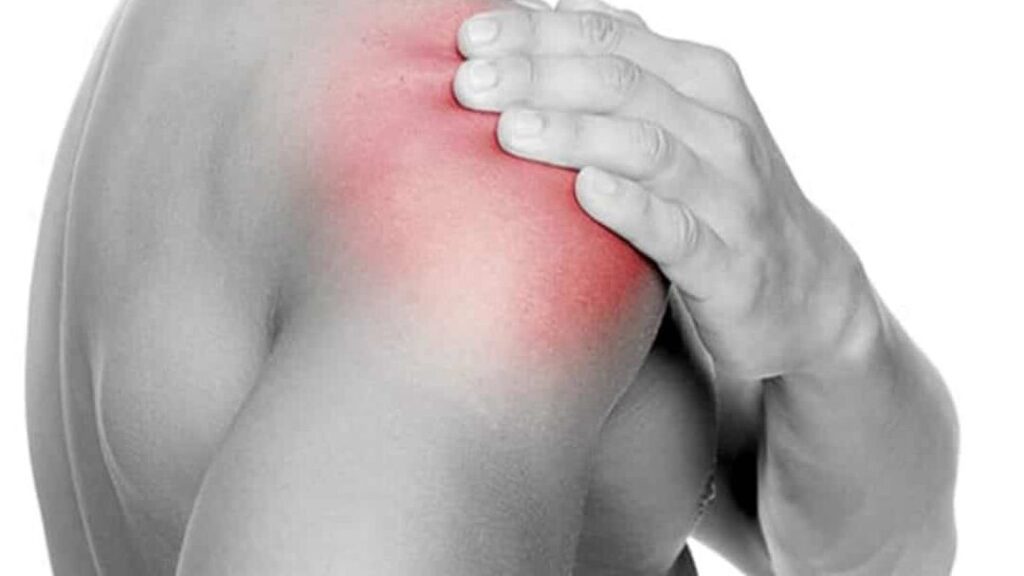 Comment l’ostéopathie peut-elle soulager une tendinite de l’épaule ?