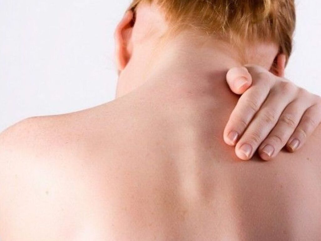 Douleur à l’épaule après trois mois de l’opération : quand faut-il s’inquiéter ?
