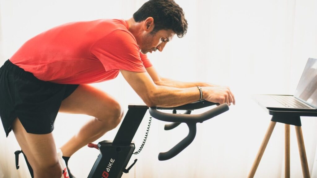 Le vélo est-il bénéfique pour l’arthrose du genou ?