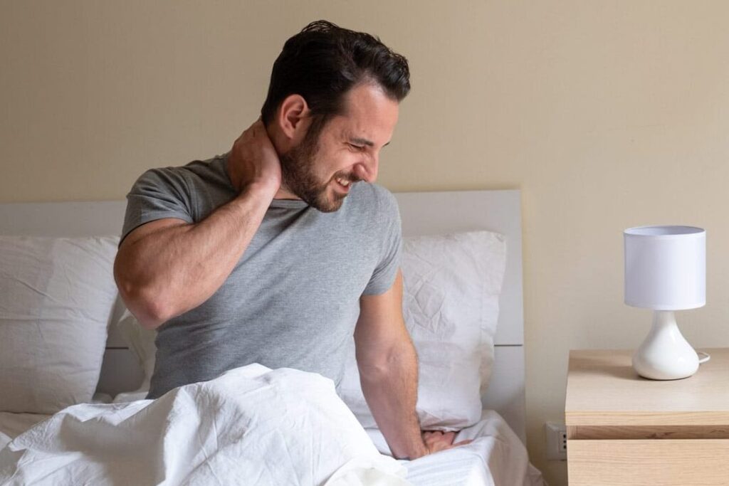 Pourquoi vous réveillez-vous avec un mal de cou chaque matin ?