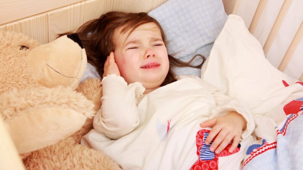 Comment soulager une otite en pleine nuit : conseils et astuces pour apaiser la douleur