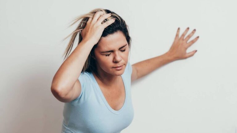 Une description claire et informative de la maladie de Ménière avec des éléments visuels de diagnostic.