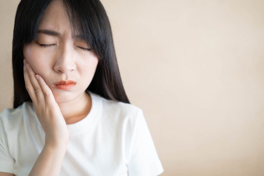 Névralgie dentaire et stress : causes et solutions
