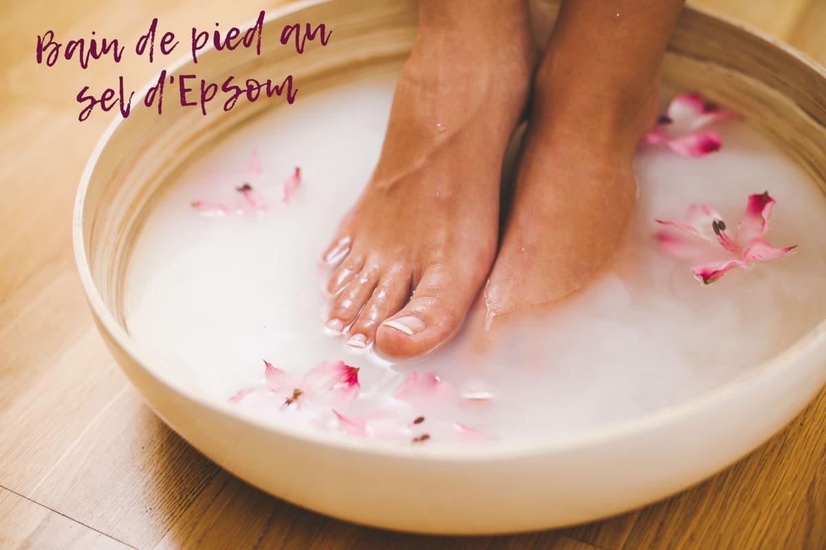 Bain de pied au sel pour soulager orteil