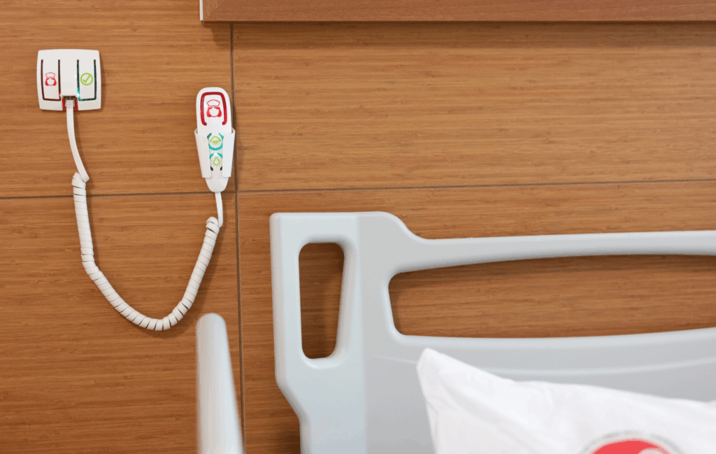 chambre avec déclencheur d'appel malade