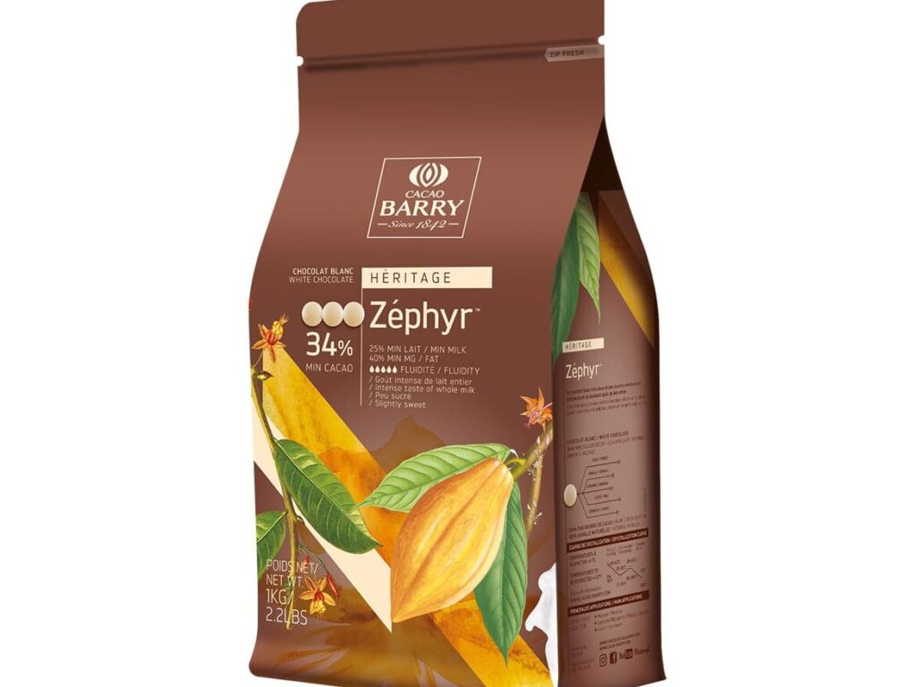 Poudre de cacao ou éclats de cacao : à choisir selon le goût, la teneur en sucre et l’utilisation prévue.