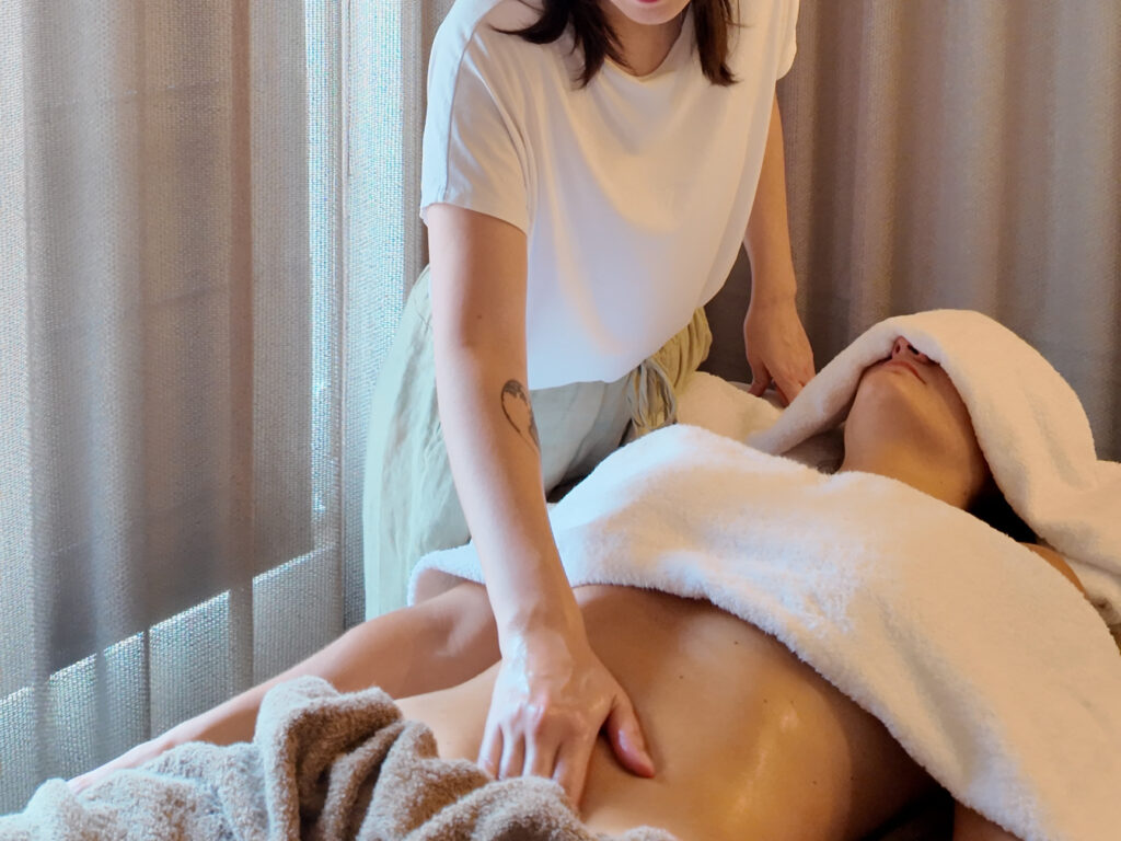 Massage du ventre à Paris : Chi Nei Tsang et Karsai Nei Tsang, des soins ancestraux pour libérer corps et émotions