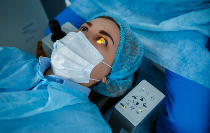 opération PresbyLASIK à Paris